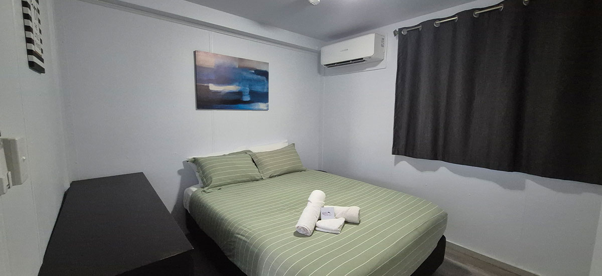 gawler-gateway-tourist-park-two-bedroom-family-cabin-bedroom